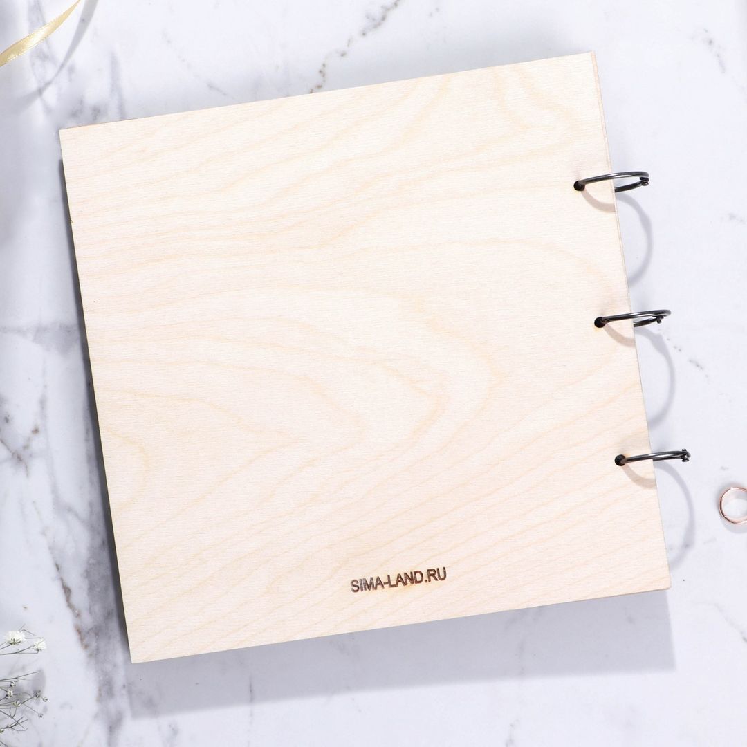 Книга пожеланий в деревянной обложке с ручкой