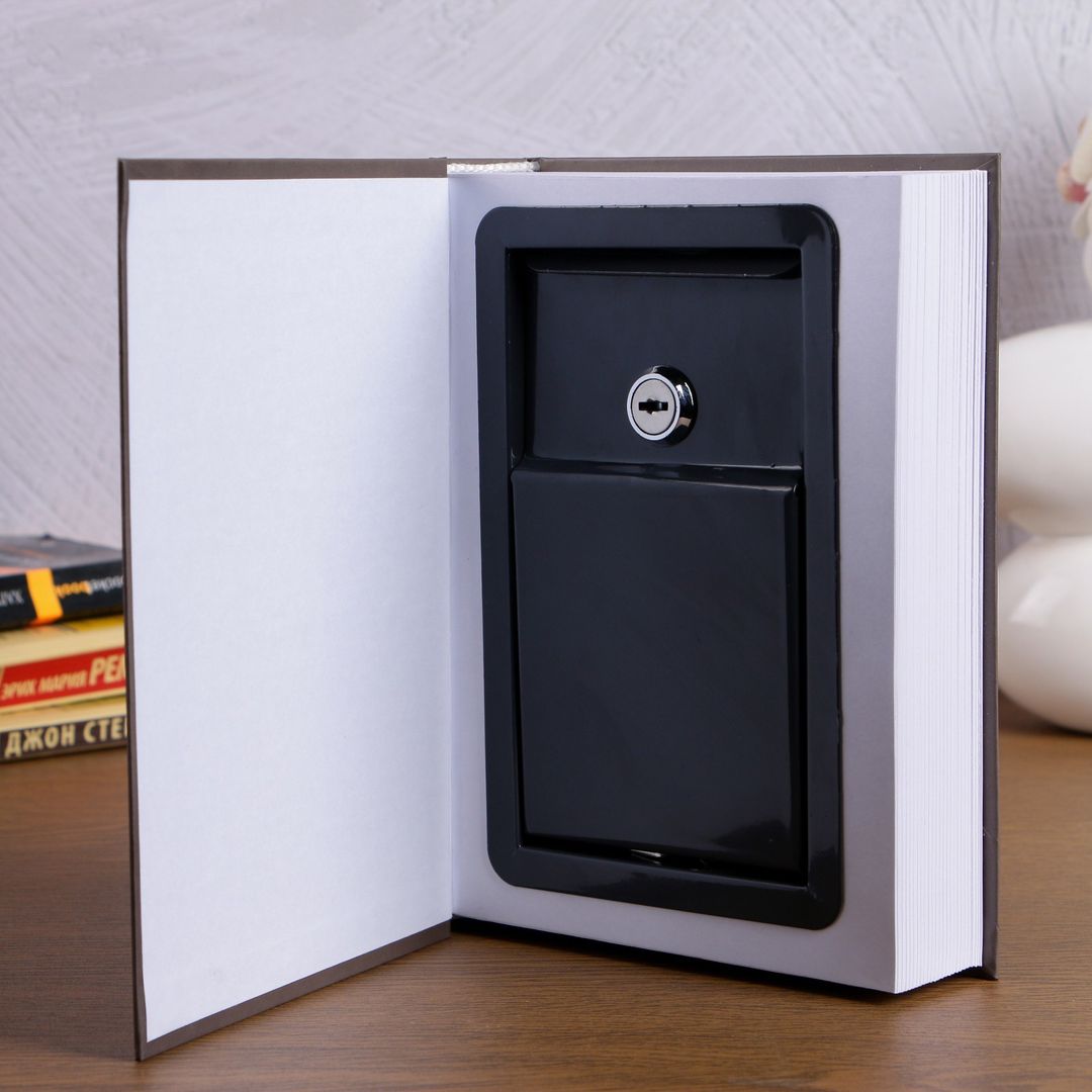 Книга Сейф Мастер и Маргарита