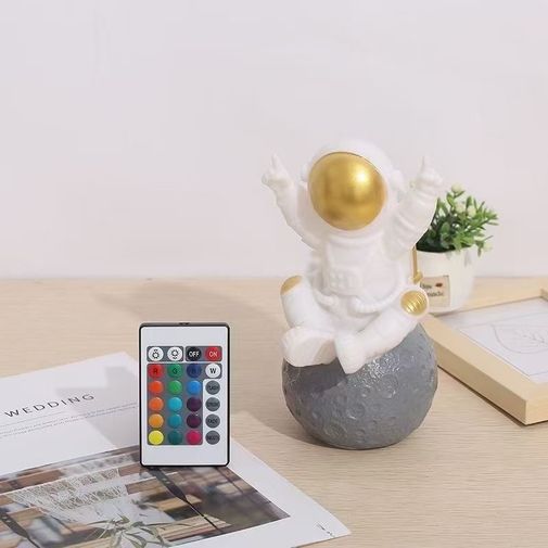 Ночник Астронавт с пультом Ночник Астронавт с пультом