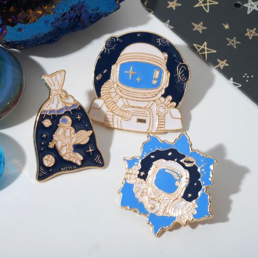 Набор значков Космос (3 шт) Набор значков Космос (3 шт)