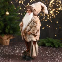 Дед Мороз В меховом колпачке, подарками и санками (47 см)