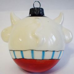 Фарфоровый елочный шар Коровка с шарфом (ручная роспись)