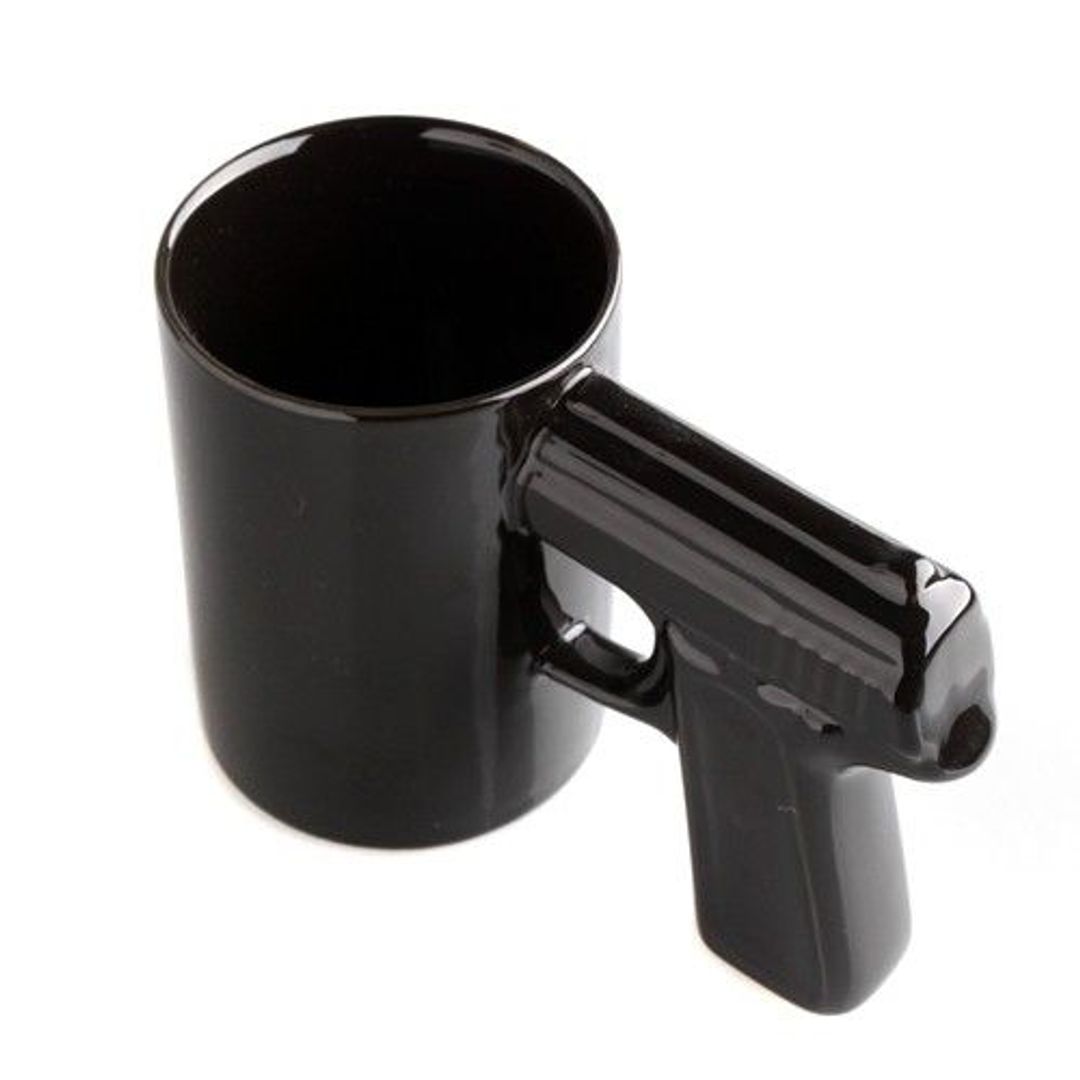 Кружка Пистолет Черная