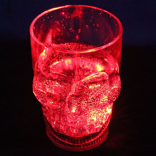 Светящийся пивной бокал Череп Светящийся пивной бокал Череп