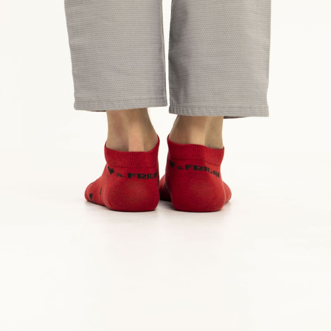 Носки Устал, хочу много любви (коротыш)