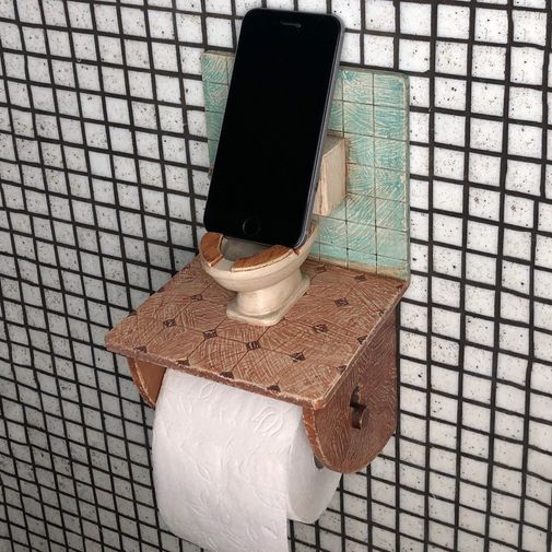 Держатель для туалетной бумаги с полочкой Санузел связи