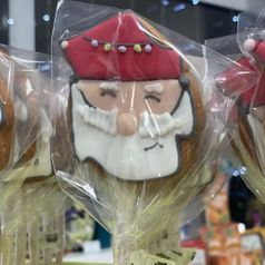 Имбирный пряник Дед Мороз в шапке