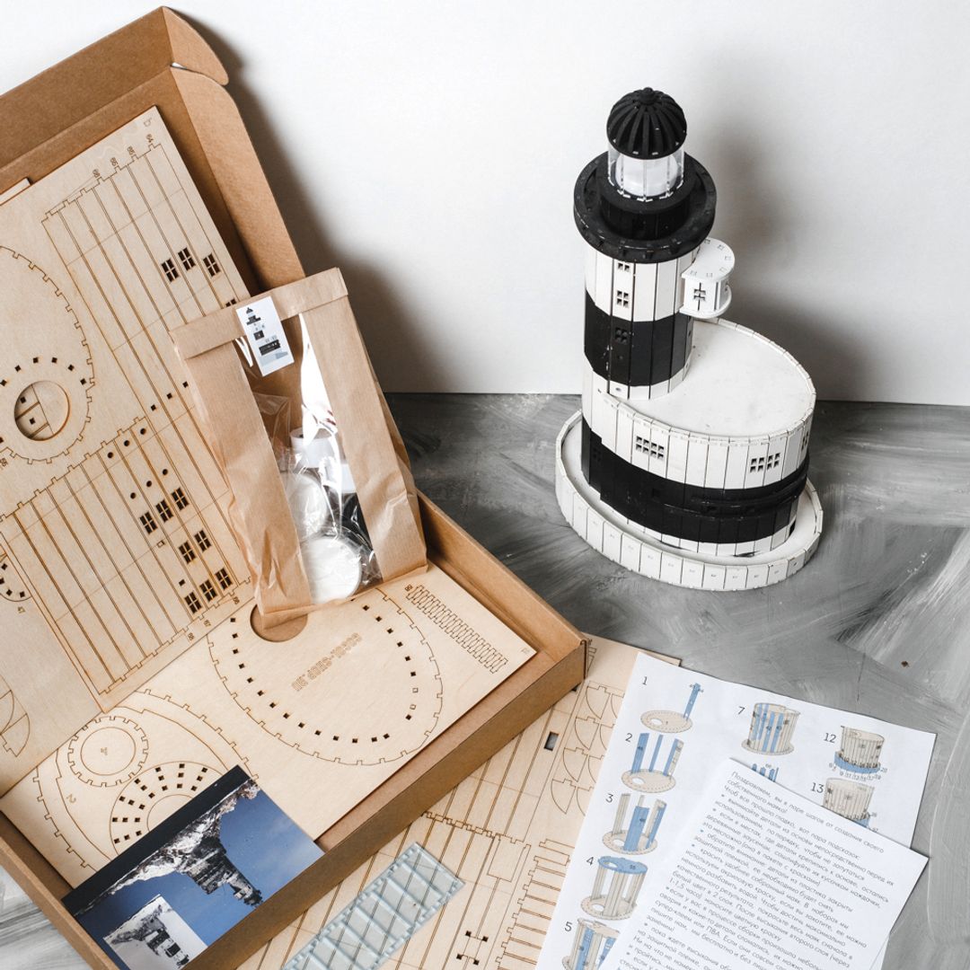 Модель сборная Маяк мыса Анива (о. Сахалин)