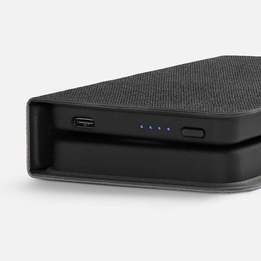 Внешний аккумулятор с беспроводной зарядкой reCover 8000 мАч (черный) Внешний аккумулятор с беспроводной зарядкой reCover 8000 мАч (черный)