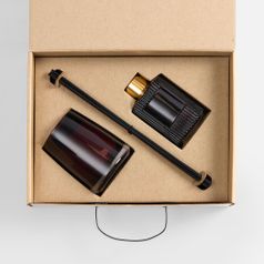 Подарочный набор Fragnola (грейпфрут и ветивер, бордовый) Подарочный набор Fragnola (грейпфрут и ветивер, бордовый)