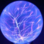Плазменный шар 15 см с голубой подсветкой