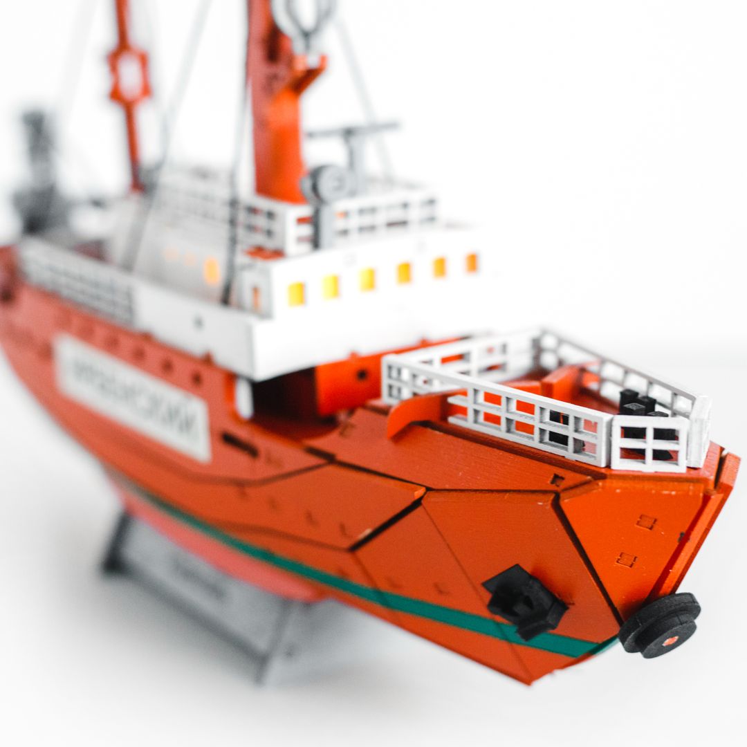 Модель сборная Плавучий маяк Ирбенский (Калининград, Музей мирового океана)