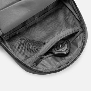 Рюкзак на одно плечо Gravon (черный)