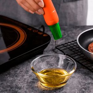 Кисточка для выпечки Морковка