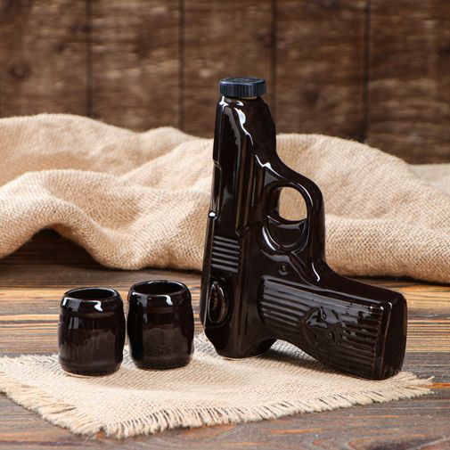 Штоф с рюмками Пистолет Макарова (2 шт) Штоф с рюмками Пистолет Макарова (2 шт)