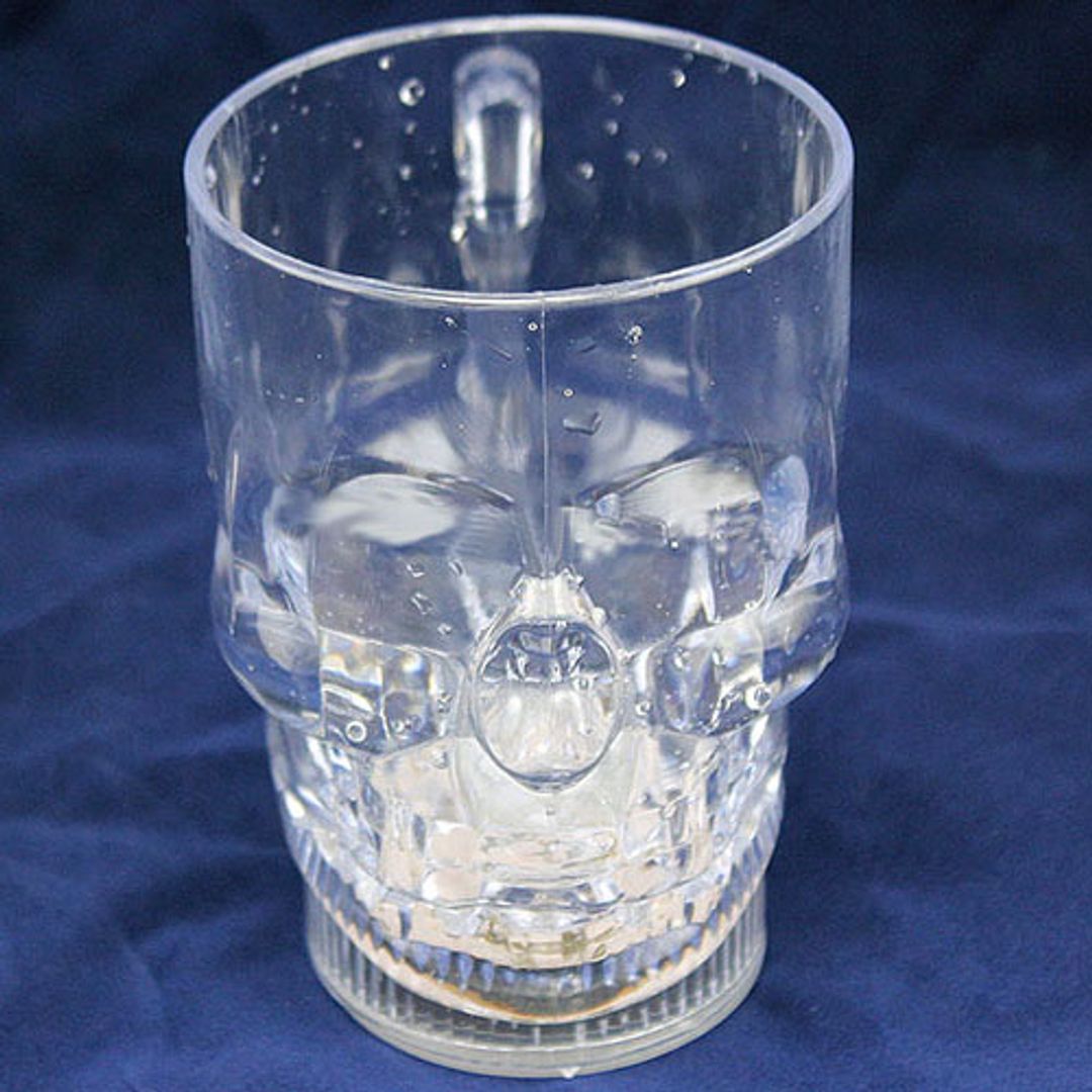 Светящийся пивной бокал Череп Светящийся пивной бокал Череп