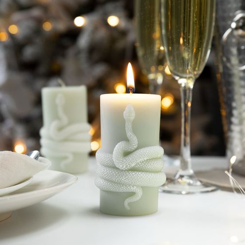 Свеча Snake Knot (Зеленая) Свеча Snake Knot (Зеленая)