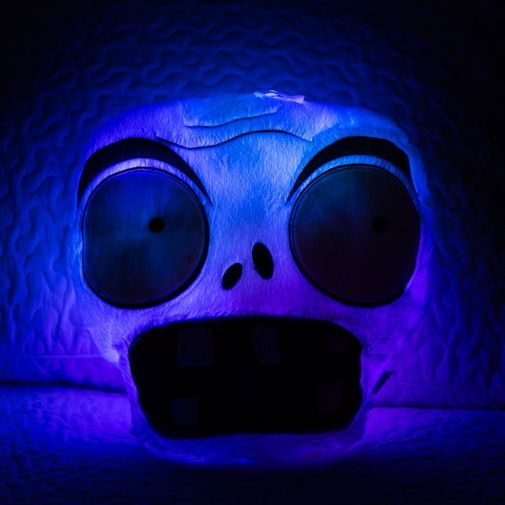 Светящаяся подушка Зомби Светящаяся подушка Зомби