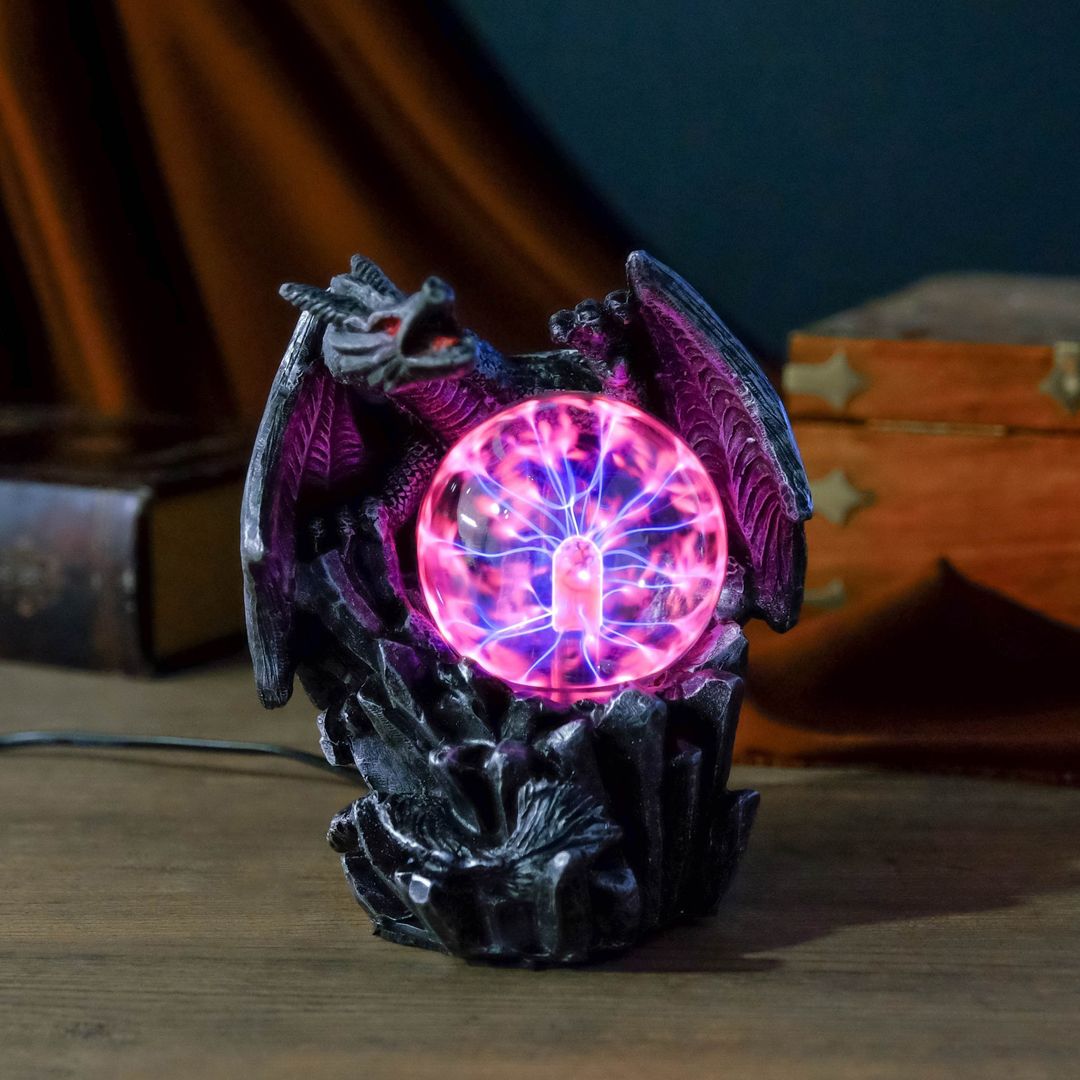 Плазменный шар В объятиях дракона Плазменный шар В объятиях дракона