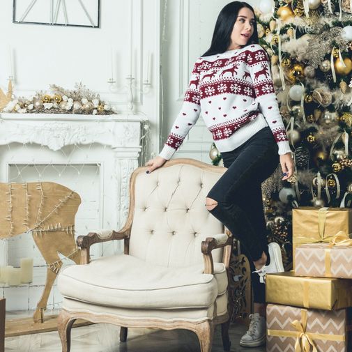 Свитер с оленями Нежность