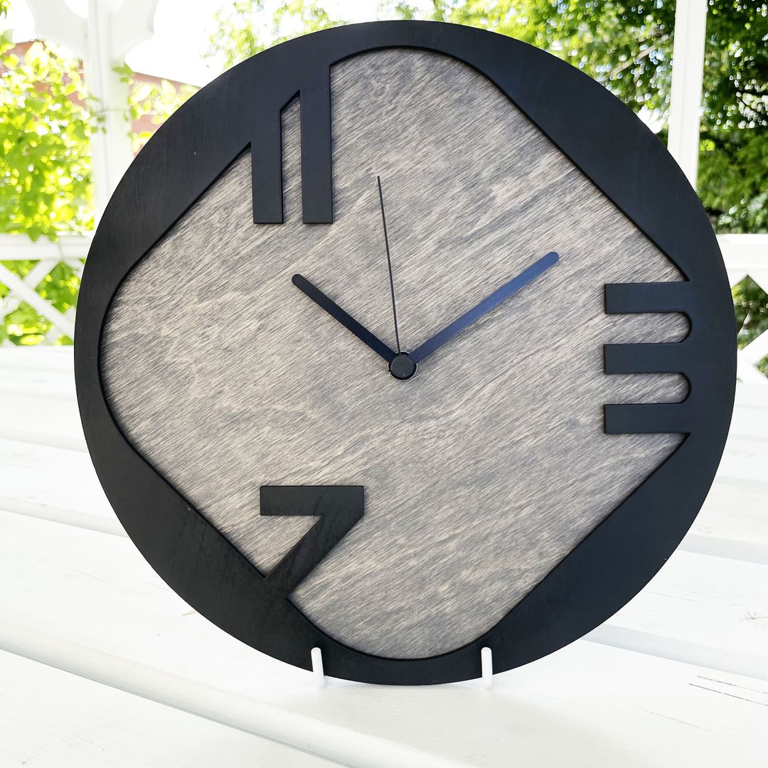 Часы настенные 3-7-11 Серый