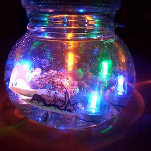 Водонепроницаемые свечи-фонарики (7 шт.) Водонепроницаемые свечи-фонарики (7 шт.)