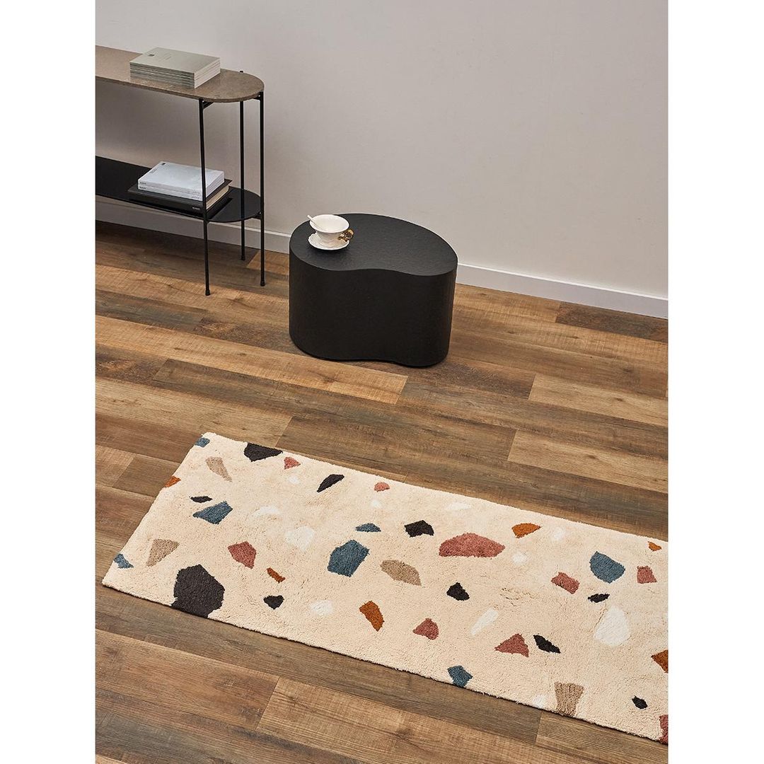 Ковер из хлопка Terrazzo Poetry из коллекции Ethnic, 70x160 см