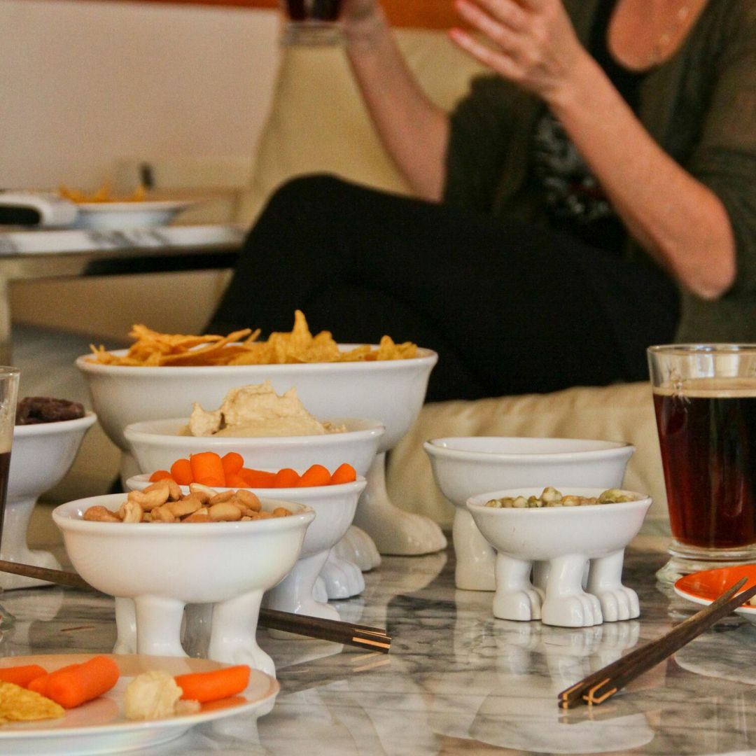 Миска на собачьих лапках Dog Dylan Kendall (большая) Миска на собачьих лапках Dog Dylan Kendall (большая)