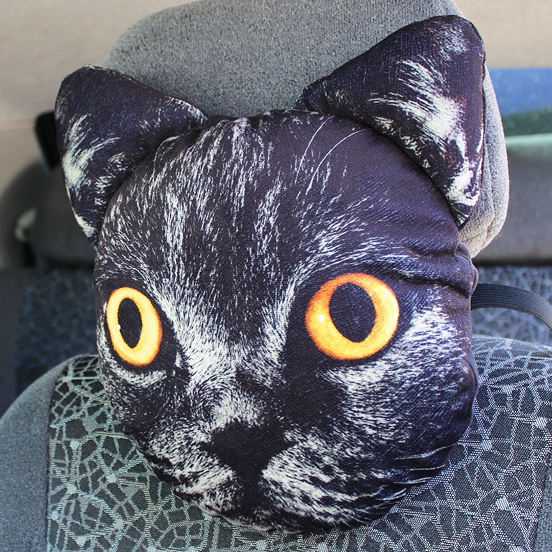 Подушка на подголовник Черный кот Подушка на подголовник Черный кот