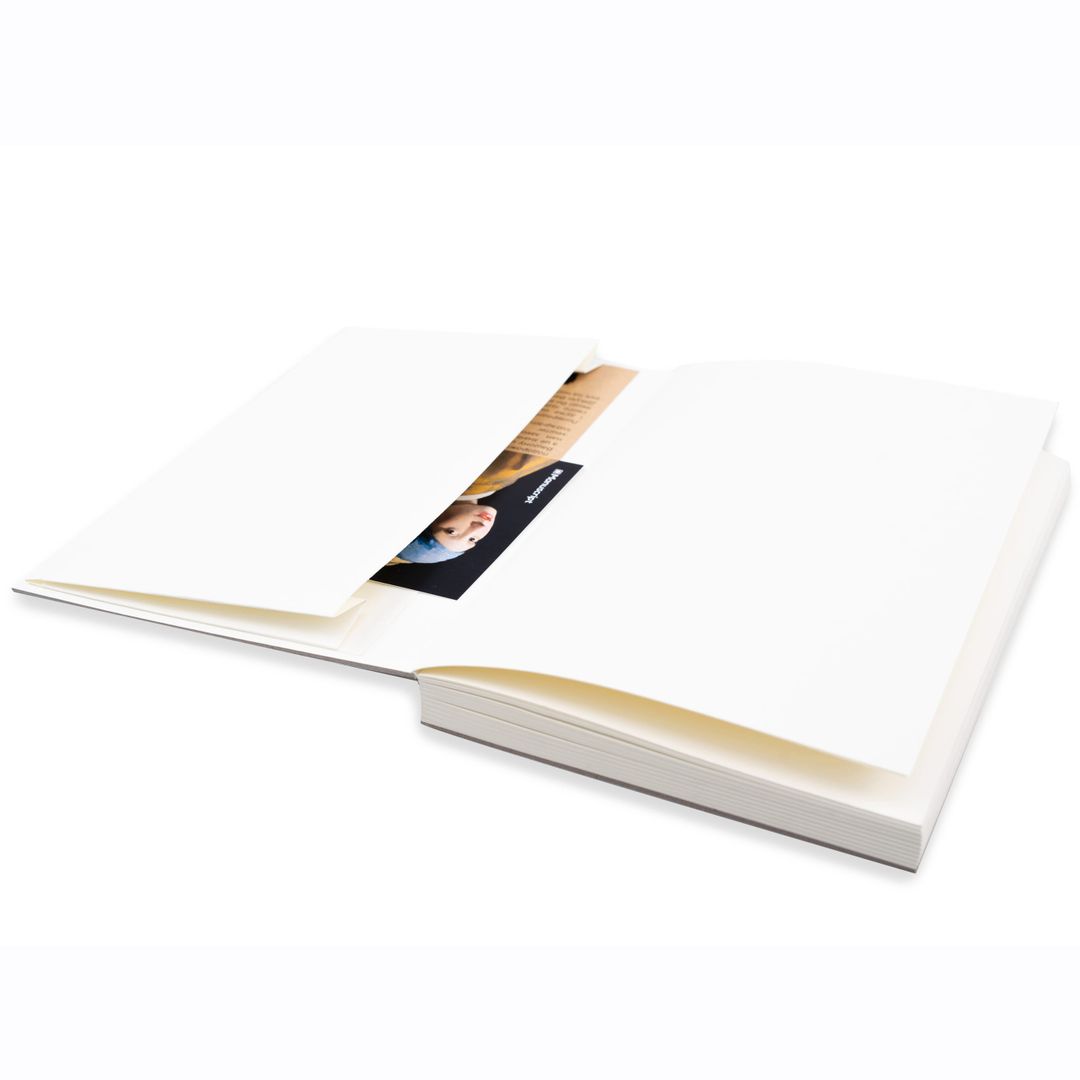 Скетчбук Off-black Dot (A5 Plus) Скетчбук Off-black Dot (A5 Plus)