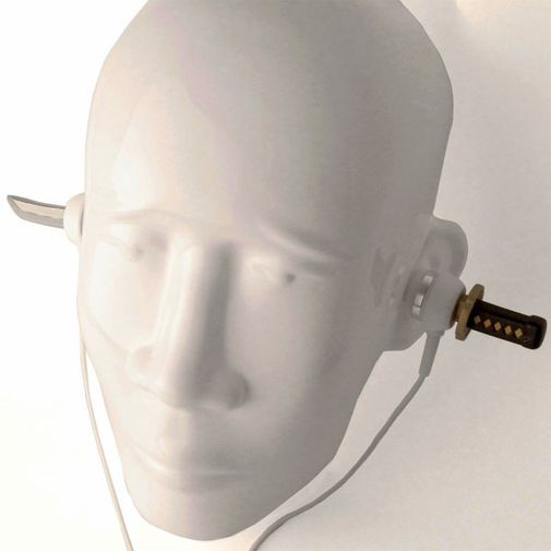 Crazy Earphones Наушники Катана На манекене Crazy Earphones Наушники Катана На манекене