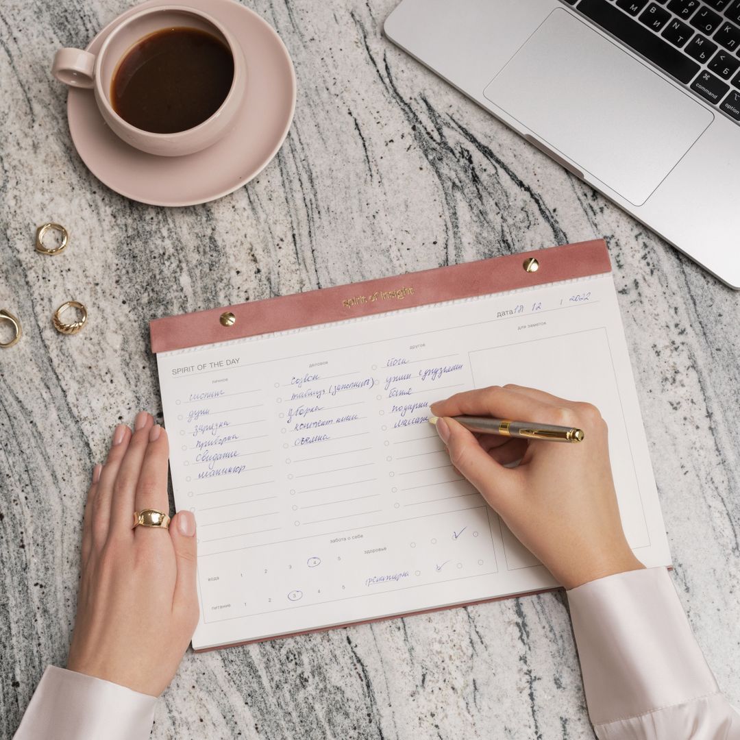 Планнер для красивой жизни Очень бархатный ежедневник (А4) Планнер для красивой жизни Очень бархатный ежедневник (А4)