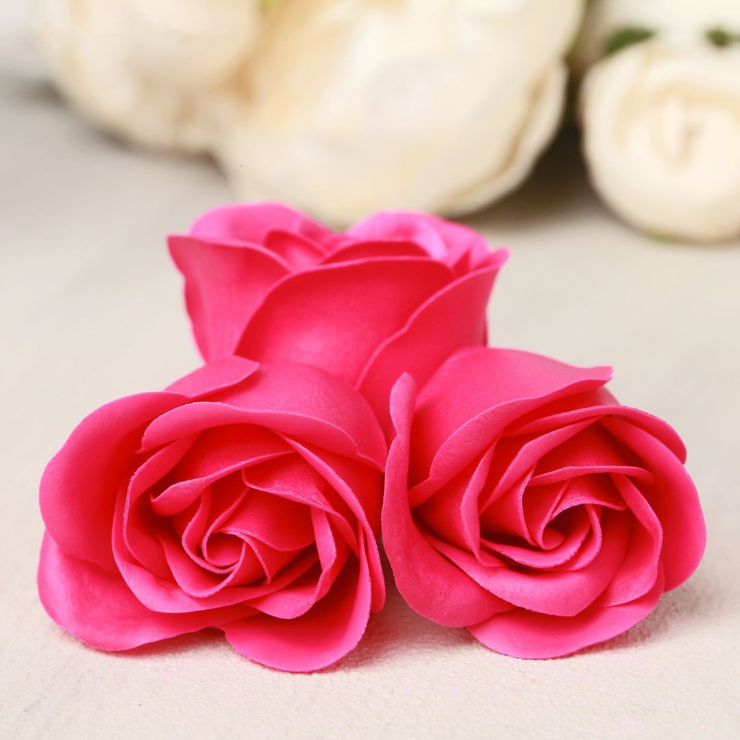 Подарочный набор Счастье рядом (мыльные розы, мыло, полотенце) Подарочный набор Счастье рядом (мыльные розы, мыло, полотенце)