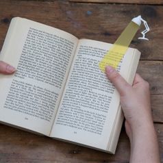 Закладка для книги Настольная лампа Lightmark