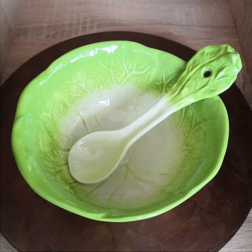 Салатница с ложкой Салат