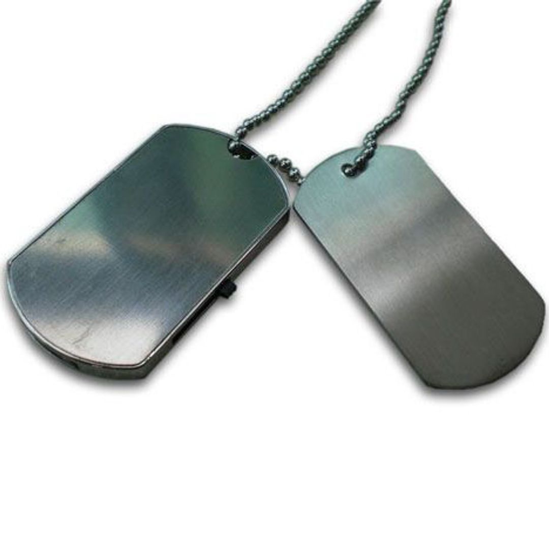 Флешка Армейский жетон 8 Гб В сравнении с настоящим жетоном