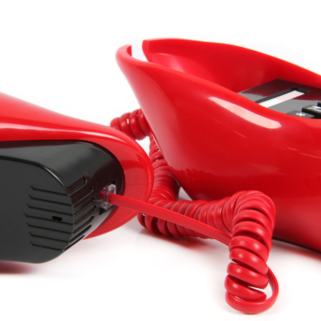 Телефон Губы Алый телефонный провод