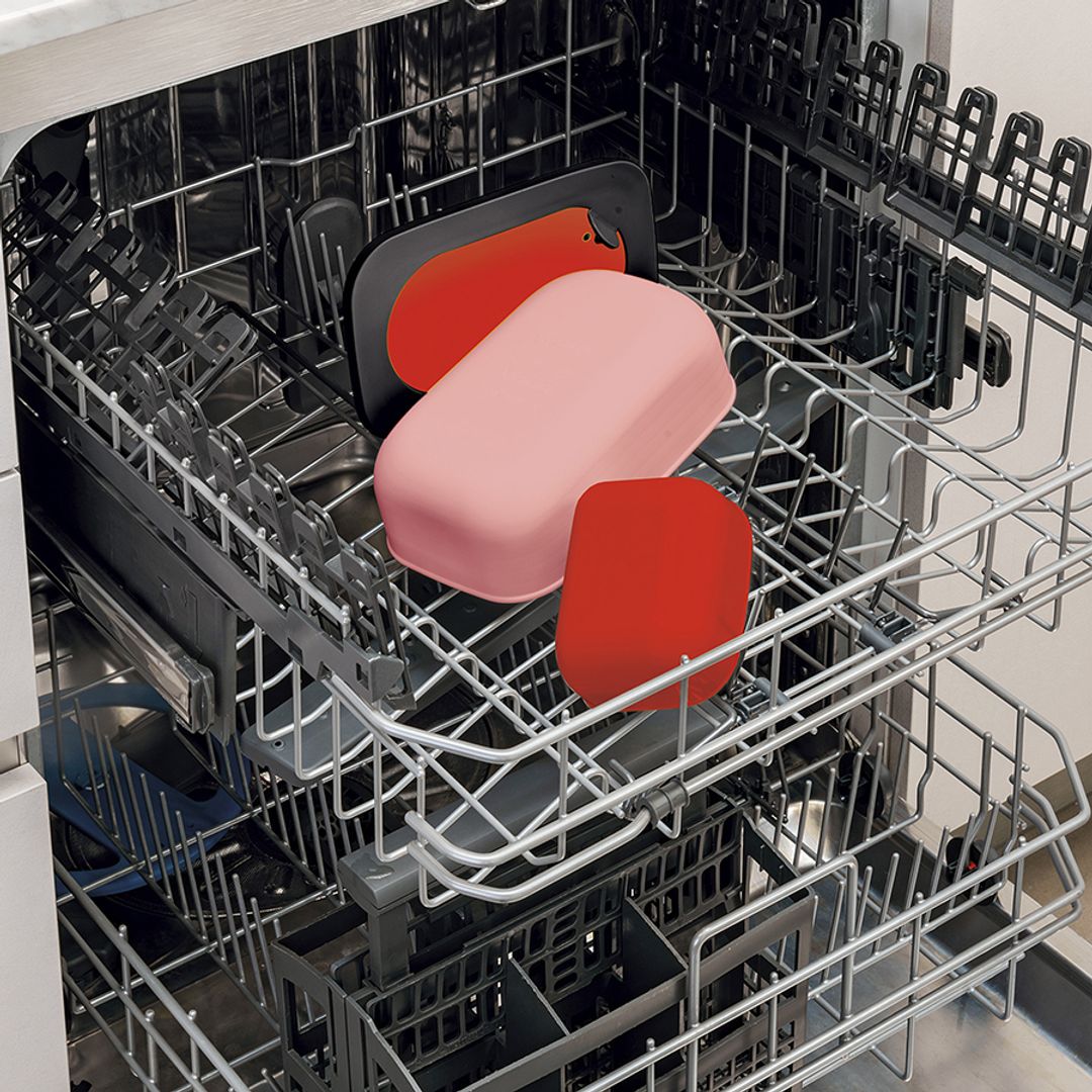 Ланч-бокс On The Go красный (900 мл) Ланч-бокс On The Go красный (900 мл)