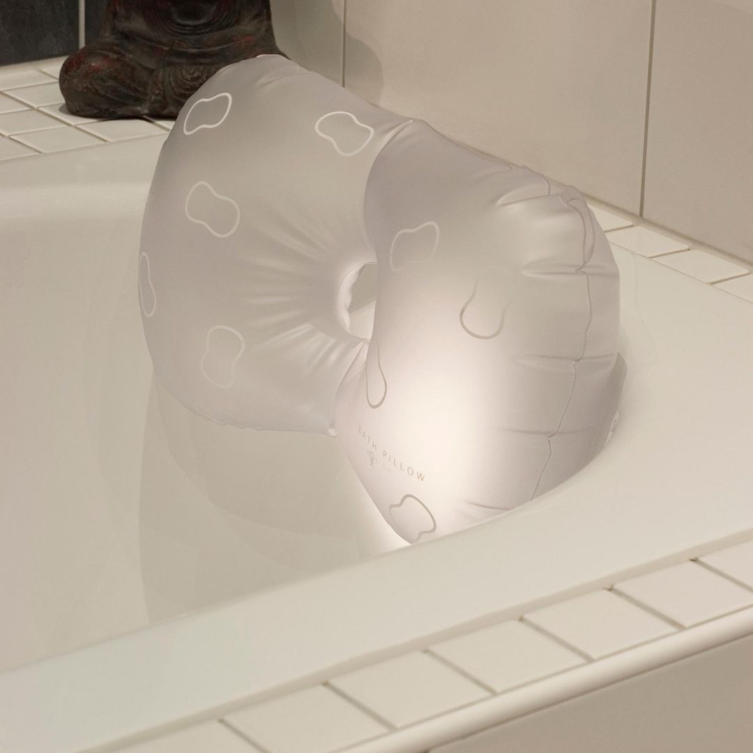 Надувная подушка для ванной на присоске Bath Pillow