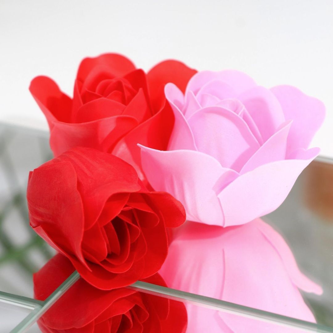 Набор мыльные розочки красные оттенки (12 шт)