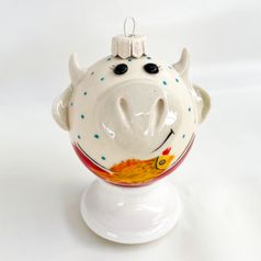 Фарфоровый елочный шар Коровка с рыбкой (ручная роспись)