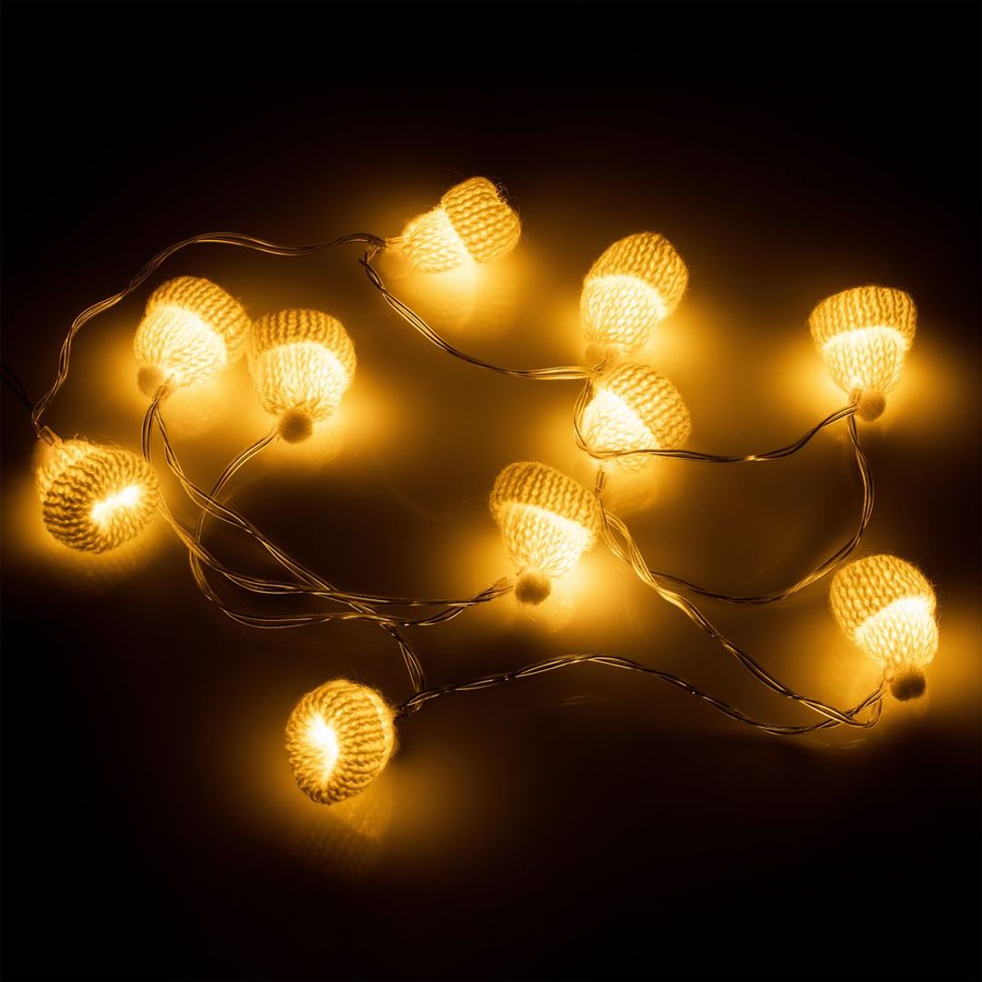 Гирлянда Cosy Poms (Белая) Гирлянда Cosy Poms (Белая)